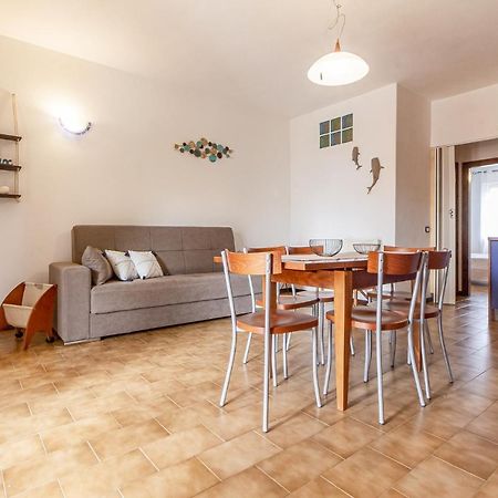 Ferienwohnung Relax Family House Al Mare Isola Rossa Exterior foto
